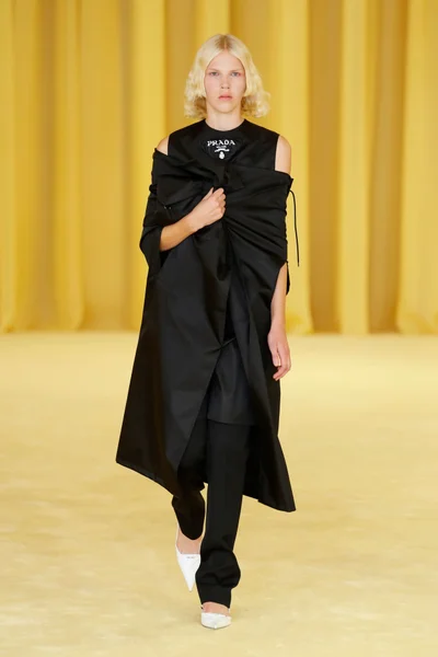 Look 1